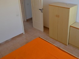 Cosy Apartment Near The Beach With Balcony - Pets Allowed