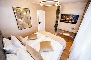 Sakura - One Bedroom Apartment - Next to Victoria Avenue and Cismigiu 
