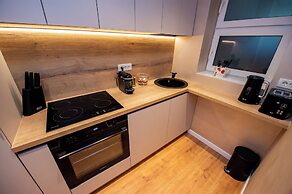 Sakura - One Bedroom Apartment - Next to Victoria Avenue and Cismigiu 