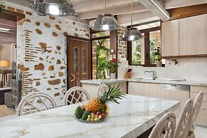 Villa Splantzia-heated Pool-garden-2 min Chania Port