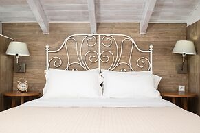 Villa Splantzia-heated Pool-garden-2 min Chania Port