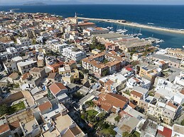 Villa Splantzia-heated Pool-garden-2 min Chania Port