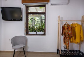 Villa Splantzia-heated Pool-garden-2 min Chania Port