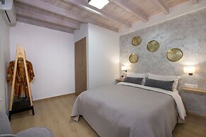 Villa Splantzia-heated Pool-garden-2 min Chania Port