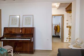 Villa Splantzia-heated Pool-garden-2 min Chania Port