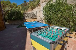 Sea Front Apartment 5 Beds With Balcony 250 Meters From the Beach