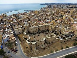 Sea Front Apartment 5 Beds With Balcony 250 Meters From the Beach