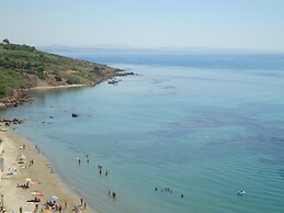 Sea Front Apartment 4 Beds With Balcony 250 Meters From the Beach