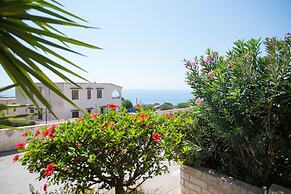 Sea Front Apartment 4 Beds With Balcony 250 Meters From the Beach