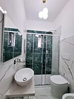Rhome Sweet Rhome Suite