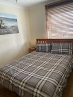 Waterfront House In The Heart Of St Neots