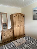 Waterfront House In The Heart Of St Neots