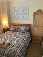 Waterfront House In The Heart Of St Neots