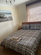 Waterfront House In The Heart Of St Neots