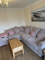 Waterfront House In The Heart Of St Neots