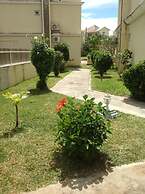 Lovely Apartment in Flic en Flac, Close to the Lovely Beach and all Am