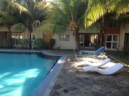 Lovely Apartment in Flic en Flac, Close to the Lovely Beach and all Am