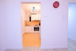 Colors Apartment - Cismigiu Gardens