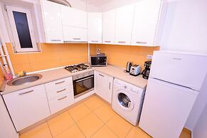 Colors Apartment - Cismigiu Gardens