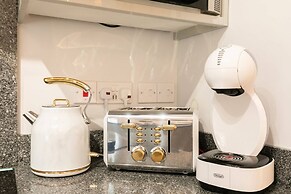 11 Helena House Business Apartment