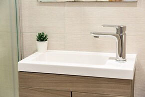 11 Helena House Business Apartment