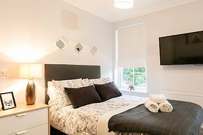 11 Helena House Business Apartment