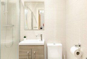 11 Helena House Business Apartment