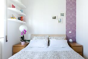 Lambertone Suburban House