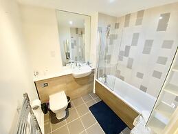 2-bed Apartment Parking Deep Cleaned Professionally