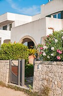 Apartment 3 With Pool And Sea View