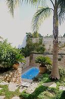 Apartment 3 With Pool And Sea View