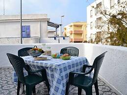 Beautiful Apartment On The Beach In Central Location With Spacious Bal