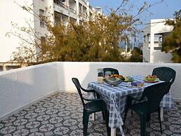 Beautiful Apartment On The Beach In Central Location With Spacious Bal