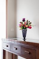 5br Luxury House 20 Min To Cbd Spacious Living