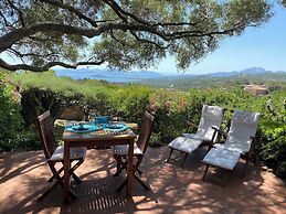 Domus Olivarum - Costa Smeralda 7 Guest and 2 Pk Wifi A - C big Garden