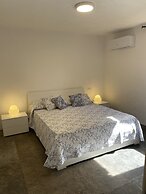 Domus Olivarum - Costa Smeralda 7 Guest and 2 Pk Wifi A - C big Garden