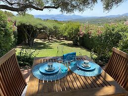 Domus Olivarum - Costa Smeralda 7 Guest and 2 Pk Wifi A - C big Garden
