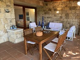 Domus Olivarum - Costa Smeralda 7 Guest and 2 Pk Wifi A - C big Garden