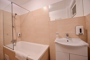 Bucharest Apartment - Cismigiu Gardens