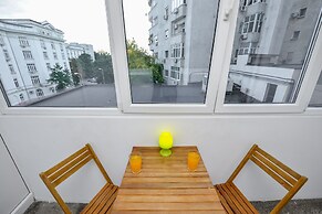 Bucharest Apartment - Cismigiu Gardens