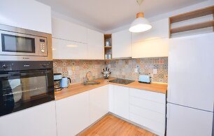 Sunshine Apartment - Cismigiu Gardens