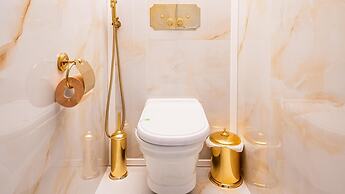 Ussr City Center Luxurious Apartment , Lives the Life of Soviet Genera