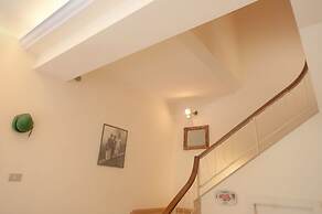 House in Marina di Pietrasanta With Large Garden 300 Meters From the s