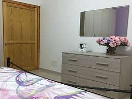 Charming Home On The Beach With Spacious Terraces & Garden - Pets Allo