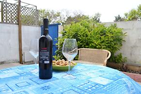 Charming Home On The Beach With Spacious Terraces & Garden - Pets Allo