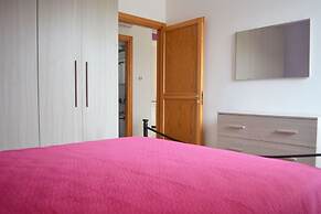 Charming Home On The Beach With Spacious Terraces & Garden - Pets Allo