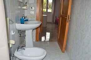 Charming Home On The Beach With Spacious Terraces & Garden - Pets Allo