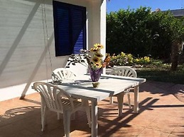 Charming Home On The Beach With Spacious Terraces & Garden - Pets Allo