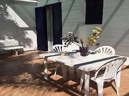 Charming Home On The Beach With Spacious Terraces & Garden - Pets Allo