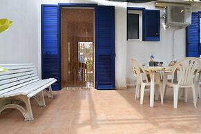 Charming Home On The Beach With Spacious Terraces & Garden - Pets Allo